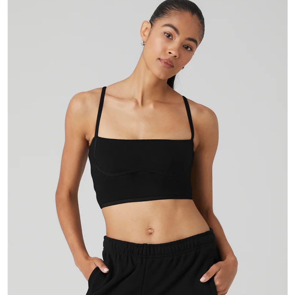 Alo streamline bra tank with airbrush shorts